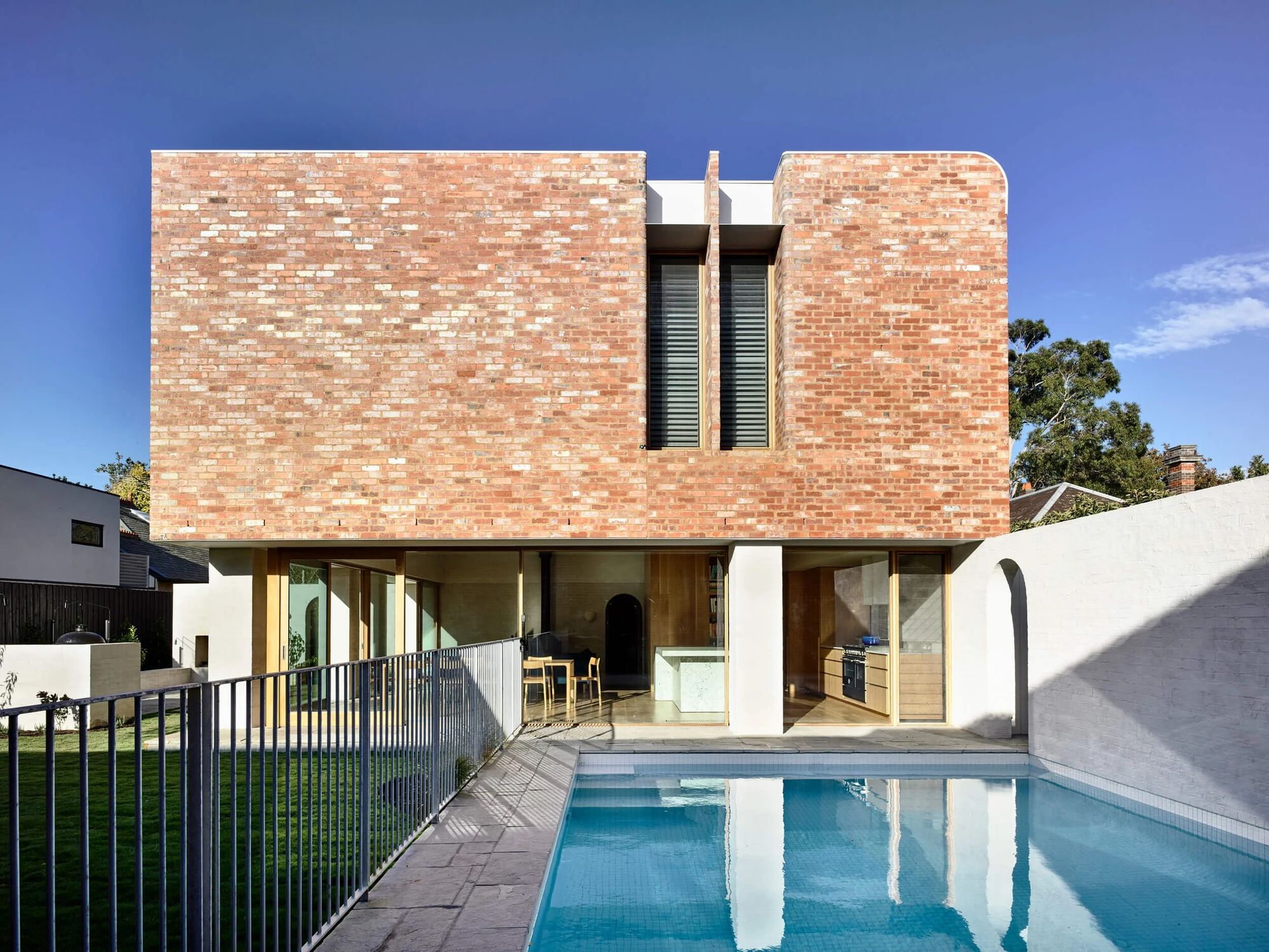 Denbigh Rd rear facade to the pool