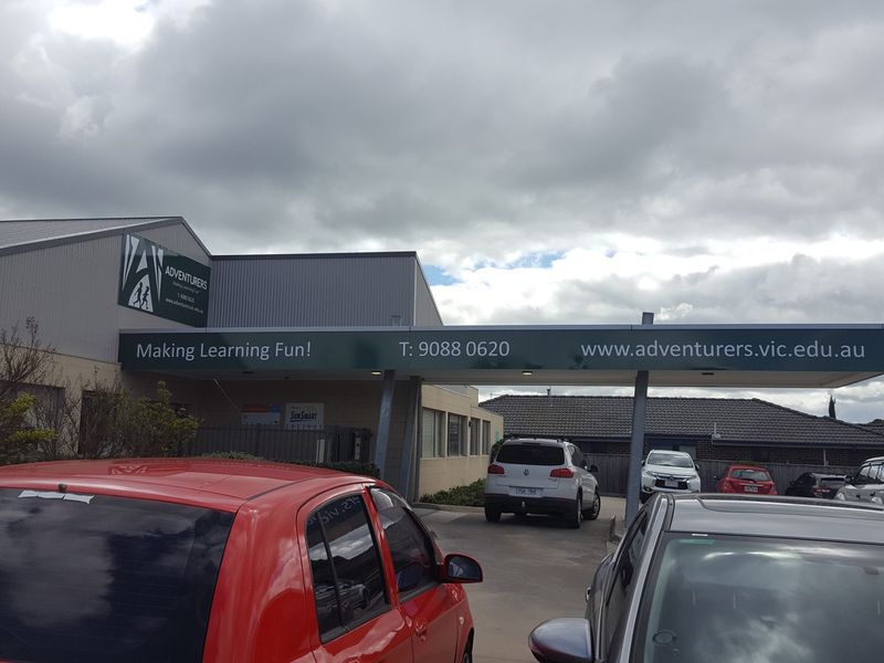 Adventurers Wyndham Vale detail