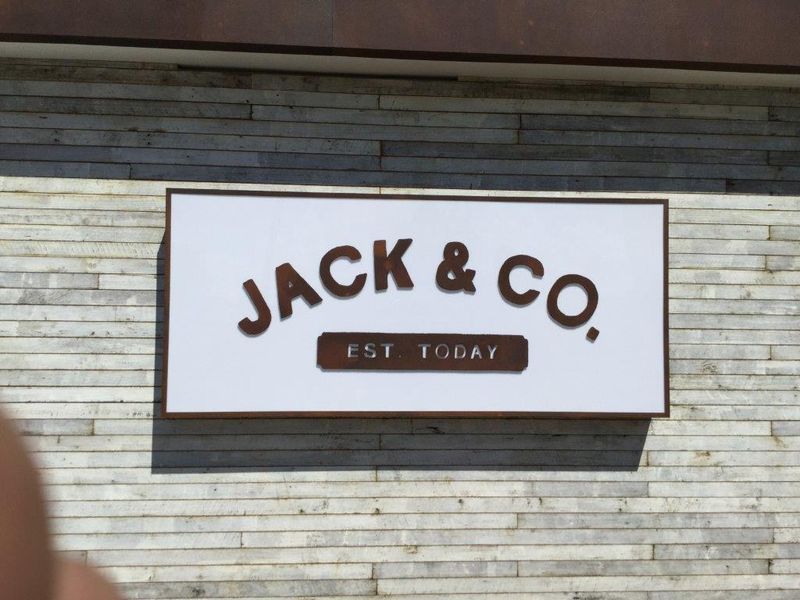 Jack & Co St Marys detail