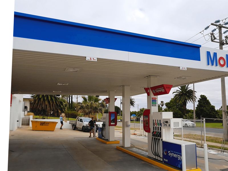 Mobil Ararat and Mildura detail