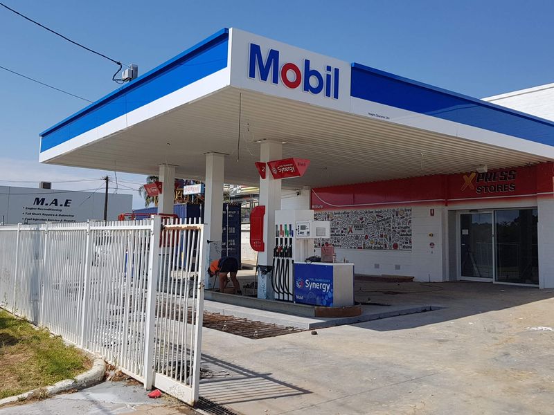 Mobil Ararat and Mildura detail