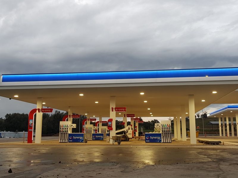 Mobil Coolac Truck Stop detail